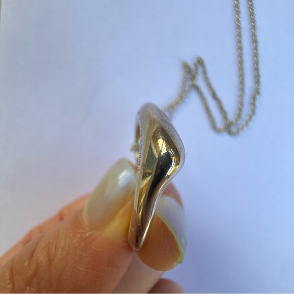 Certified Authentic Tiffany & Co. Open Heart 27mm Elsa Peretti pendant 18” chain - Picture 6 of 7